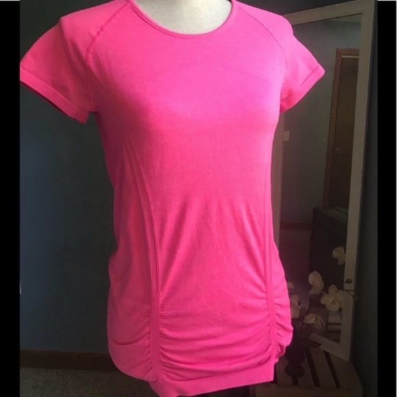 Athleta t-shirt - Picture 1 of 6